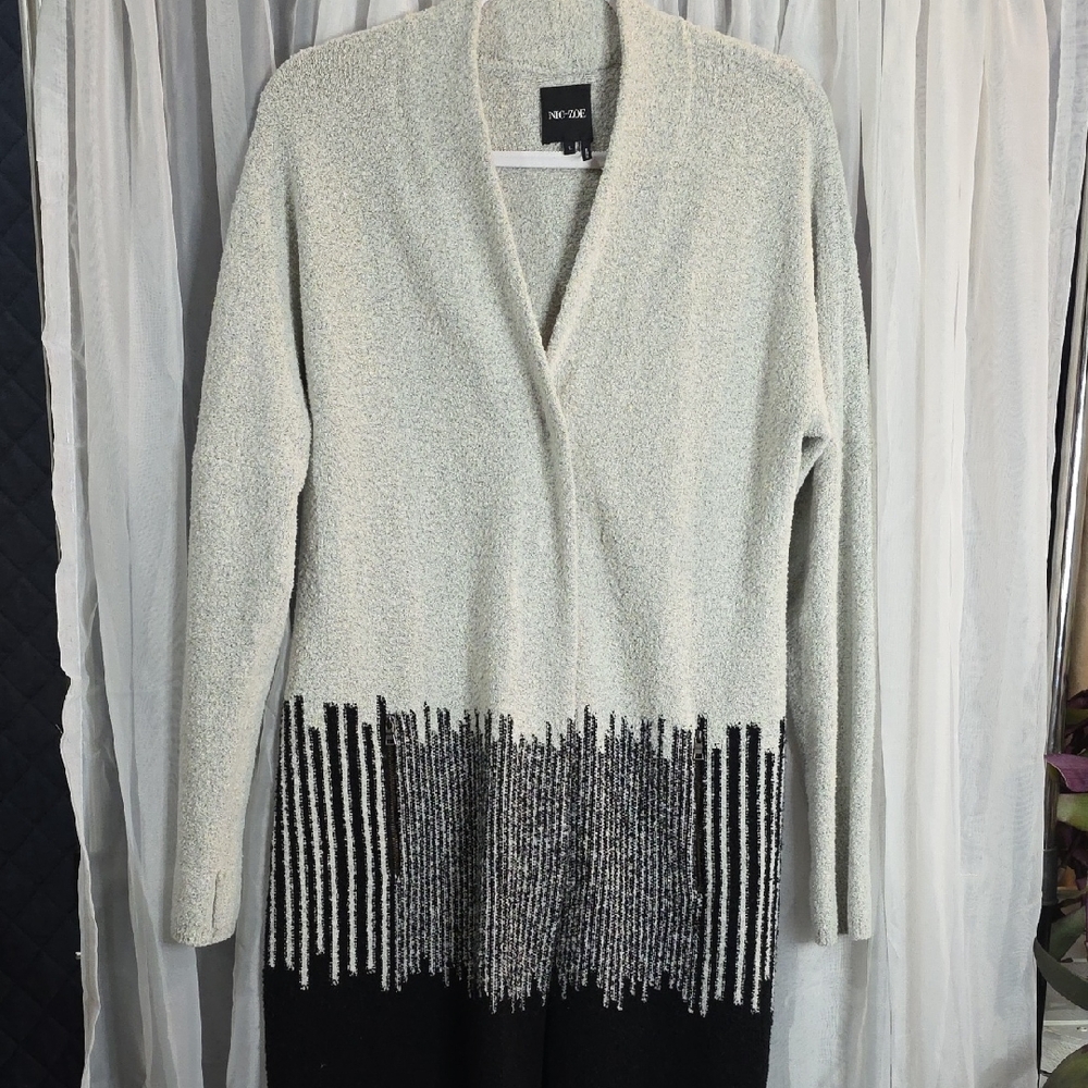 #166 NIC+ZOE Two-Tone Cardigan in Cream and Black